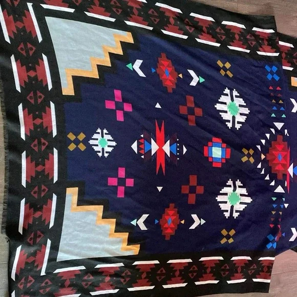 Aztec print rectangular scarf - Picture 1 of 3
